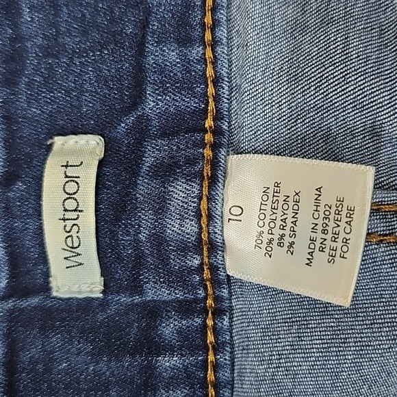 Westport Blue Jeggings with Stretch, Tapered Fit & Wide Waistband, Faux Pockets - Picture 6 of 10